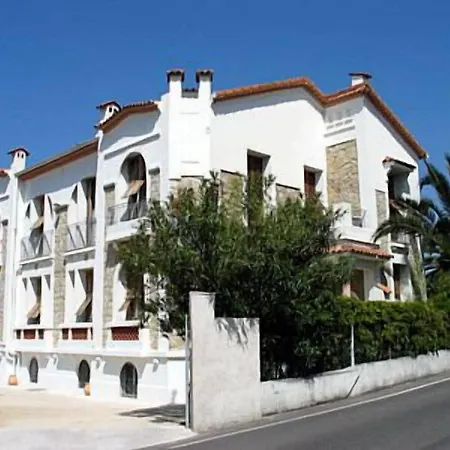 Pierre Loti 2* Antibes